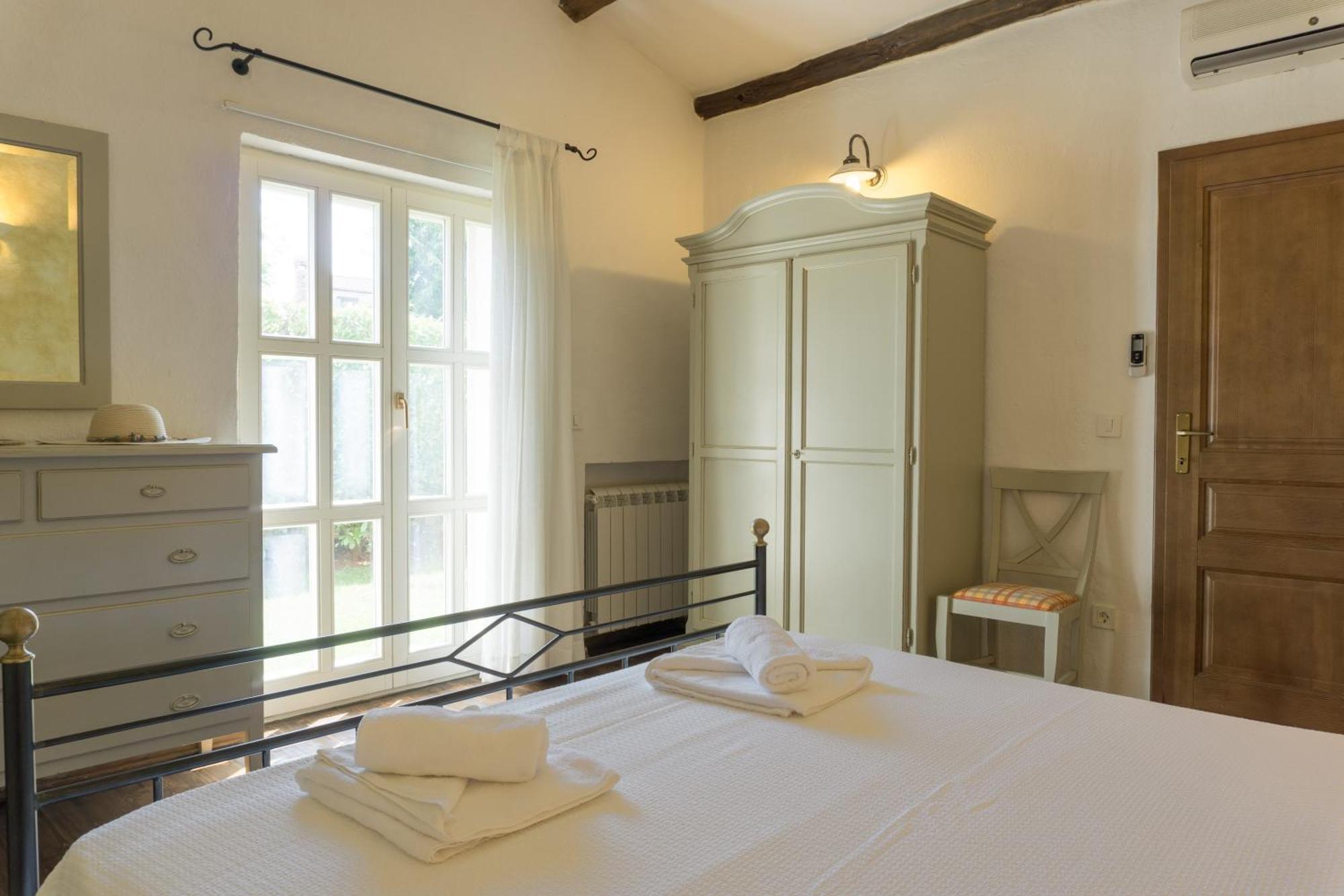 Villa Melissa - Istrisches Steinhaus Mit Pool In Guter Lage Sveti Lovrec Pazenaticki Ngoại thất bức ảnh